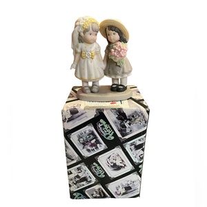 Brand New Kim Anderson's Pretty as a Picture Bride & Bridesmaid Figurine 786071